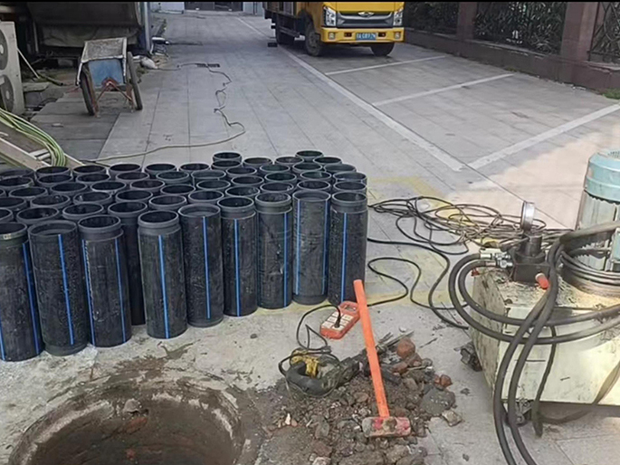 西秀PE置换管厂家 DN315置换管 非开挖管短管置换